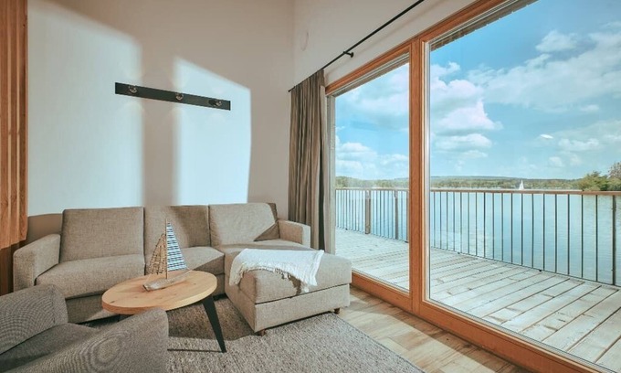 Steinberg am See Apartamento | Beach chalet with whirlpool