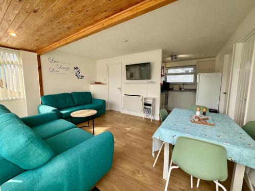 Westleigh Chalet De Esquí | Beach Cottage 43, A stone's throw from the sea