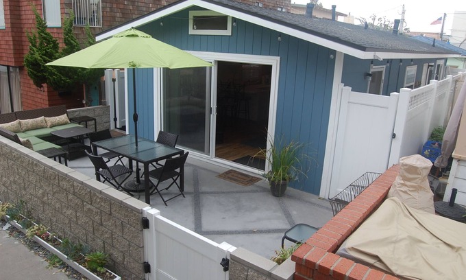 Mission Beach Cabaña | Beach Cottage - 4th from Ocean, Patio privado, vista al mar