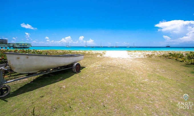 Bayville Casa | Beach Cottage, Unique Village, Carlisle Bay Beach