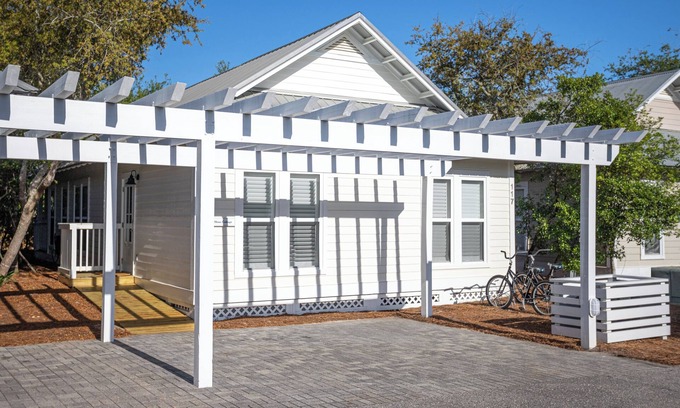 Seacrest Cabaña | Beach Cottage on 30A, near Alys Beach, FL