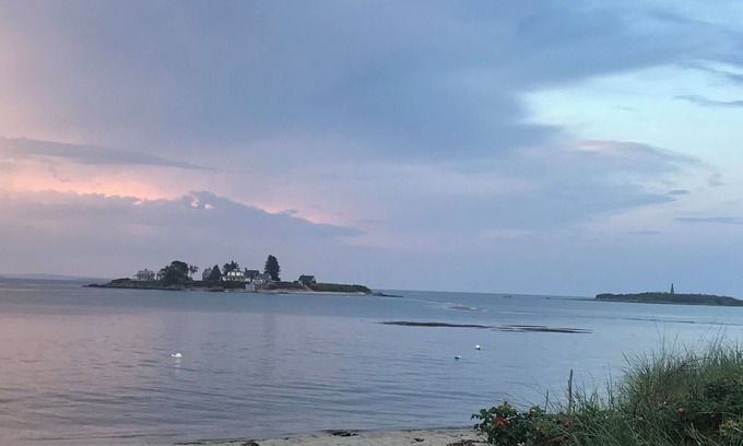Biddeford Pool Cabaña | Beach Cottage Views