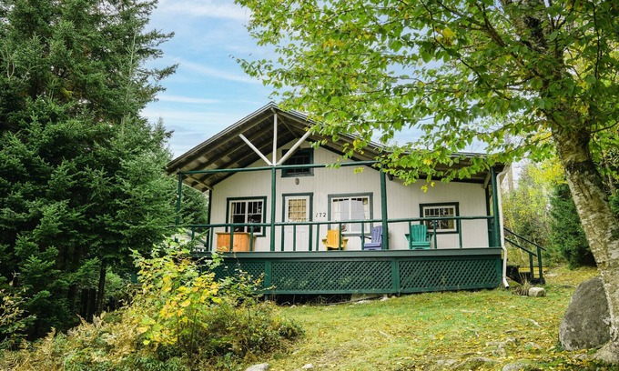 Hubbards Cabina | Beach Cottage - Whispering Firs - Hubbards Beach