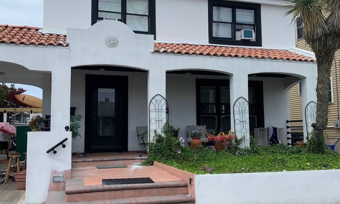Margate City Casa | beach days and ocean breezy nights - quick walk to the beach