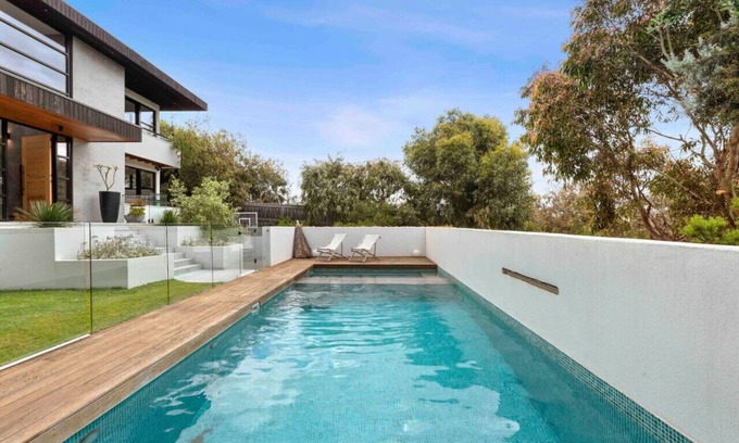 Ocean Grove Villa | Beach Dreams- Beach, Spa, Pool, Gym + Cinema