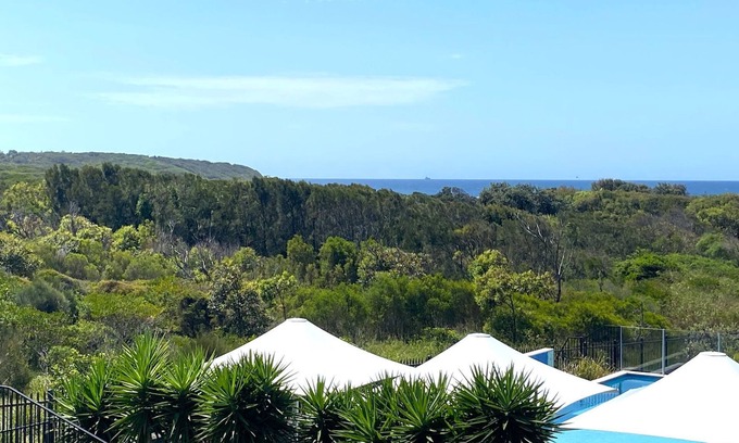 Caves Beach Villa | Caves Beach Villa Beach Escape