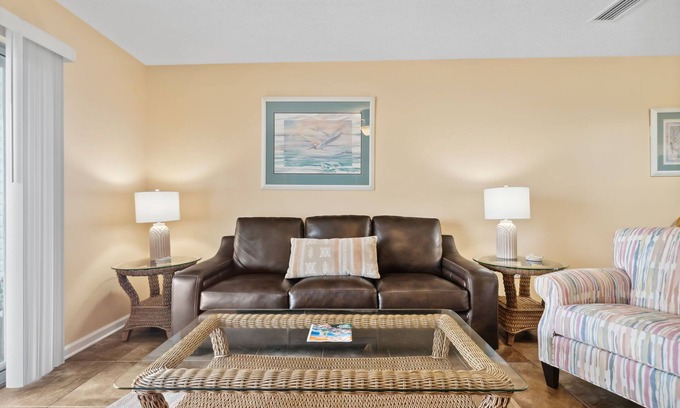 Bahama Beach Condominio | Condo, Pet-Friendly, Steps to Bch, Central Location
