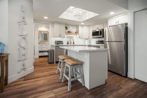 Kihei Apartamento | Beach Escape Walk to Beach, Shops and Dining with Pool and Hot Tub