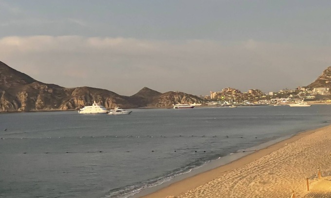 Centro Complejo | BEACH FRONT 5 STAR ⭐️ ON MENDANO BEACH 🏖️