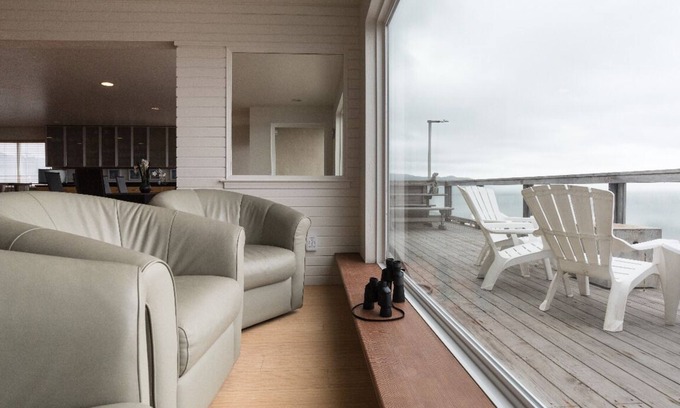 Sharp Park Apartamento | En primera línea de playa 3200SQ ENORME casa de lujo en el segundo piso, a solo 7 millas de San Francisco