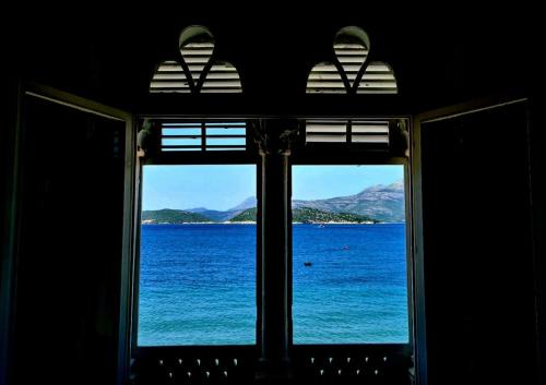 Lopud Island Casa | Beach front AmF Holiday Home
