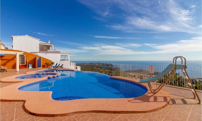 Cumbre del Sol Apartamento | Beach Front Apartment