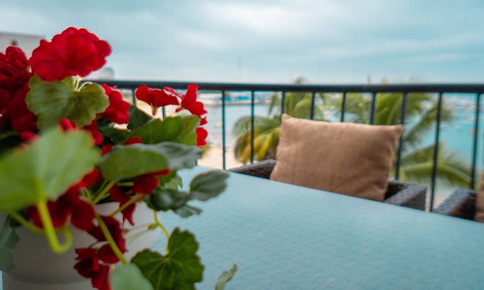 Guayaquil Apartamento | Beach front apartment, Two bedroom two bath! Pet friendly 😀