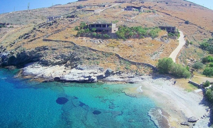 Pisses Apartamento | Apartamento en primera línea de playa - Zona privada aislada pero no lejos de Atenas.