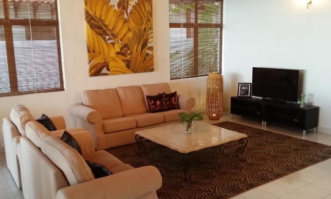 Tanjung Bungah Villa | Beach Front Bungalow Tanjung Bungah