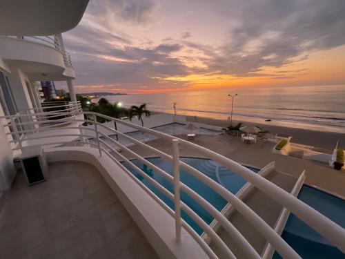 Tonsupa Apartamento | Beach front Condo Tonsupa near Atacames Ecuador