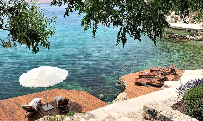 Lukovo Sugarje Casa | Casa frente a la playa en Lukovo.