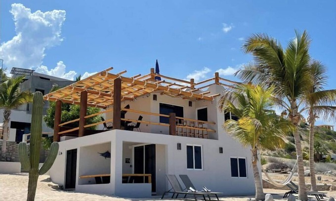 El Sargento Apartamento | Beach Front Lofts 2