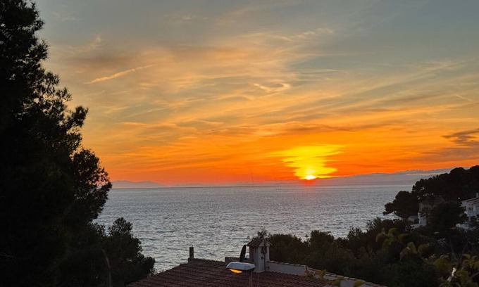 Cap de Salou Apartamento | Beach Front Luxury Designer Two Bedroom Apartment