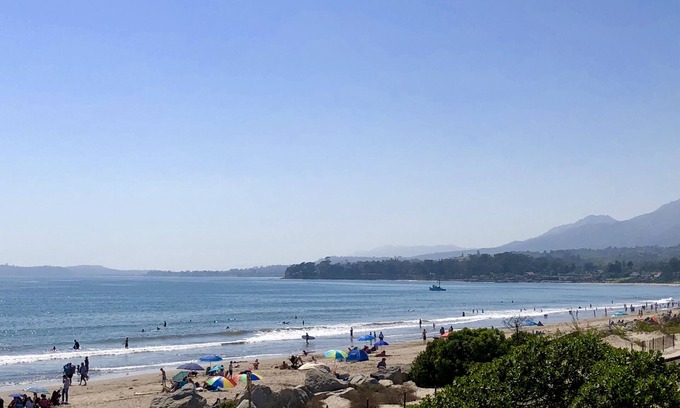 Carpinteria Apartamento | ¡Nuevo! Lofts de mar en la playa de Padaro. ¡No te acercarás al agua! Surf Loft.