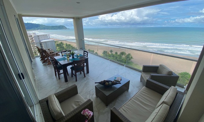 Barrio Los Faroles Condominio | Beach Front - Spectacular Ocean Views!
