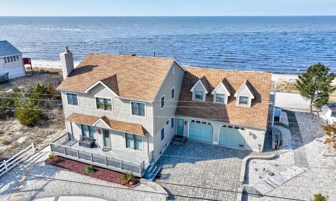 Villas Casa | BEACH FRONT SPECTACULAR SUNSET VIEWS SECLUDED BLOCK