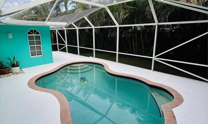 Harbor Village Casa | Beach fun neighboring Pier