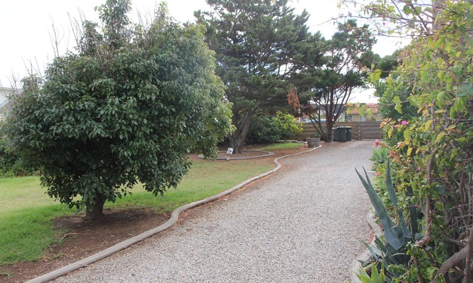 Aldinga Beach Cabaña | .Beach getaway, pet friendly, coastal vibe