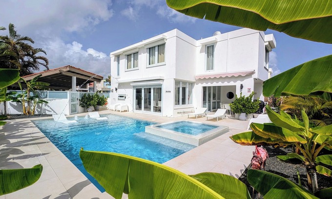 Zarzal Casa | Beach & Golf House w/Private Pool + Golf Car included, by Yunque & inside Resort