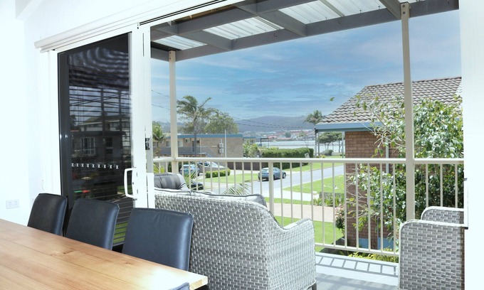 Merimbula Cabina | Beach Haven - 3 bedroom Fishpen
