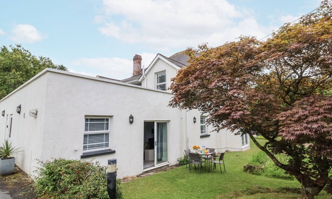 Westward Ho Cabaña | BEACH HIDEAWAY, family friendly, with a garden in Westward Ho!