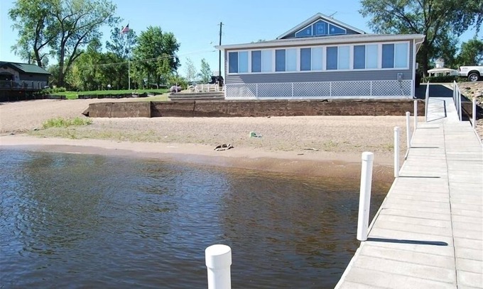 Stillwater Casa | Beach House # 1 con una playa privada en el St. Croix River
