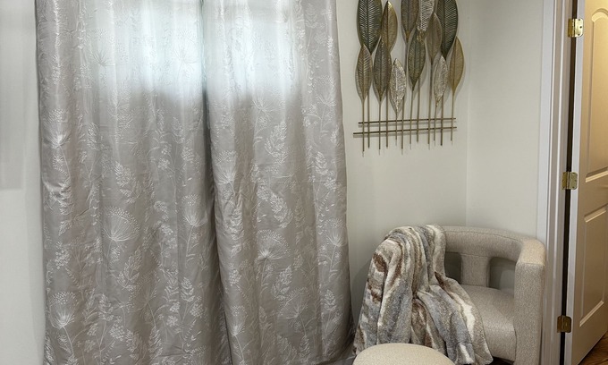 Waianae Casa | Beach House,2 minutes walking to the beach and Restaurant The Beach House by 604