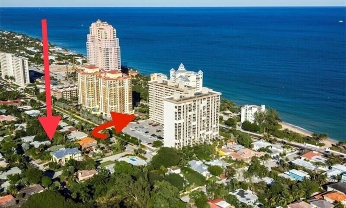 Dolphin Isles Casa | Beach House-Game room-Downtown-Heated Pool-HotTub