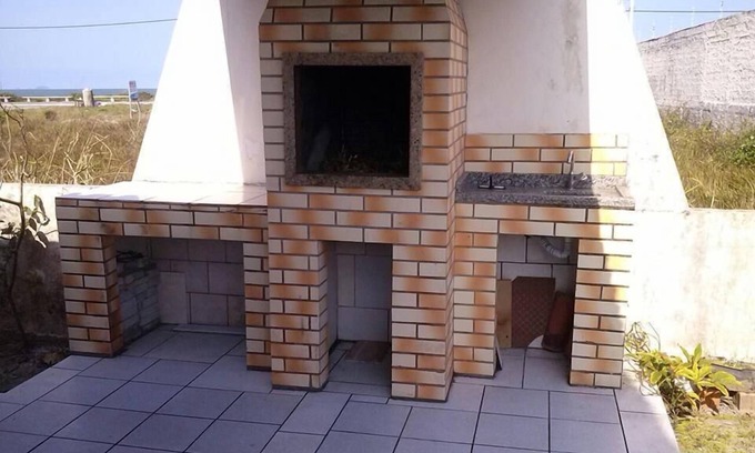Matinhos Casa | Beach House, ja, a 40 metros de la playa