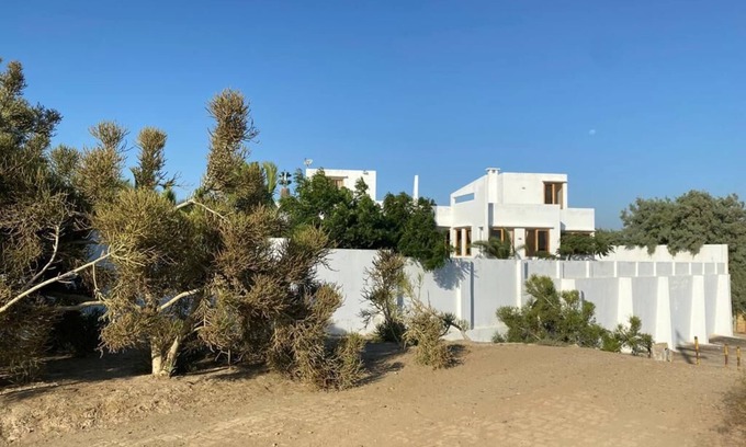 Vichayito Casa | Beach house “la casa blanca” in Peru