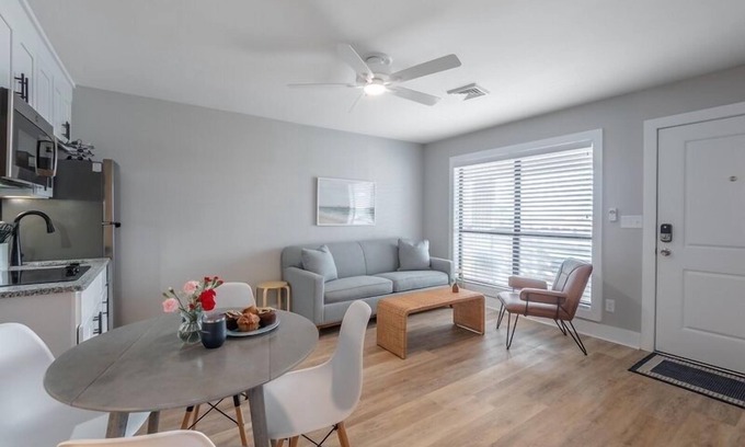 Yaupon Beach Hotel | Beach House OKI - Two King Suite in hotel on Oak Island, North Carolina