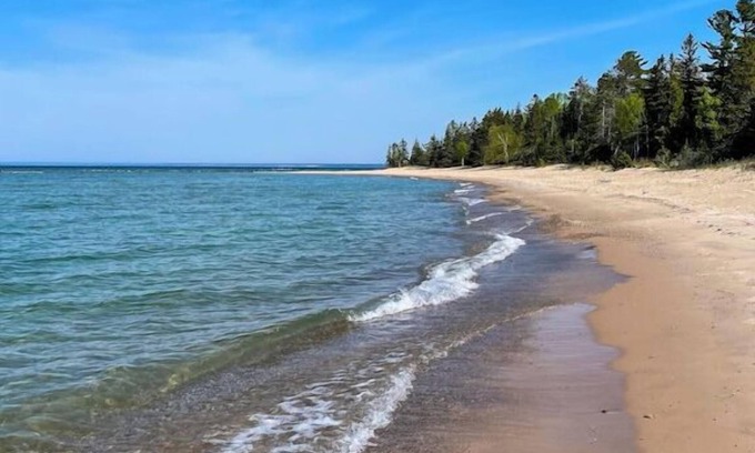 Millersburg Casa | Beach House On Lake Huron- Summer Paradise: Swim, Kayak, and Relax on Lake Huron!