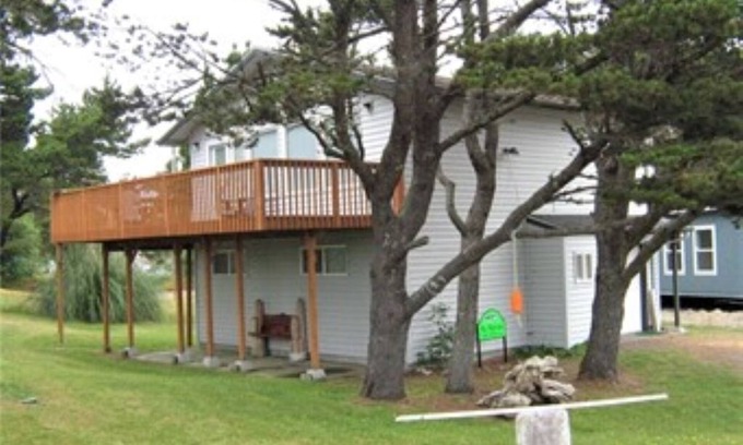 Long Beach Casa | Beach House on the Dunes Trail to the Beach