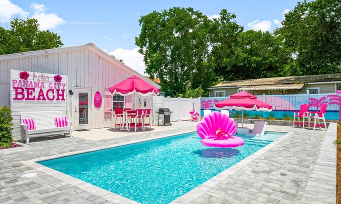 Laguna Beach Casa | Beach House - Pink Prerogative by PHG