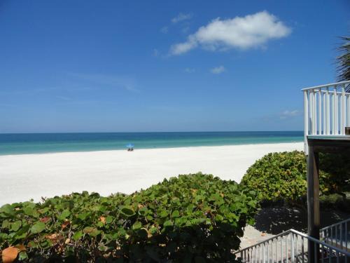 Bradenton Beach Casa | Beach House Resort 9