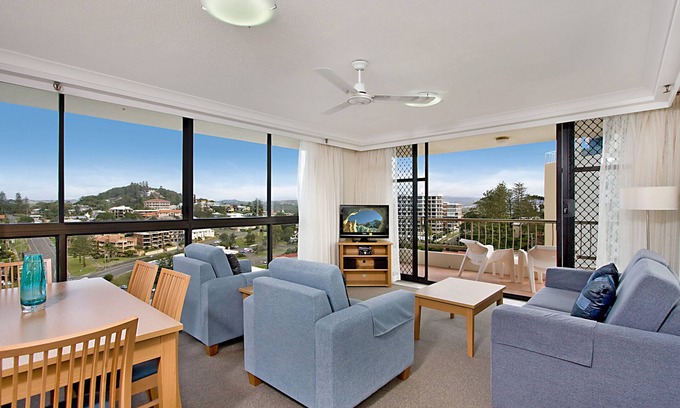 Coolangatta Hotel | Beach House Seaside Resort Coolangatta
