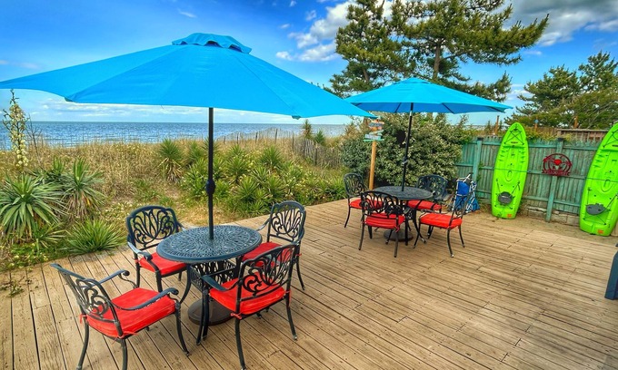 Willoughby Spit Casa | Beach House ¡La cosa real! Directo frente a la playa!