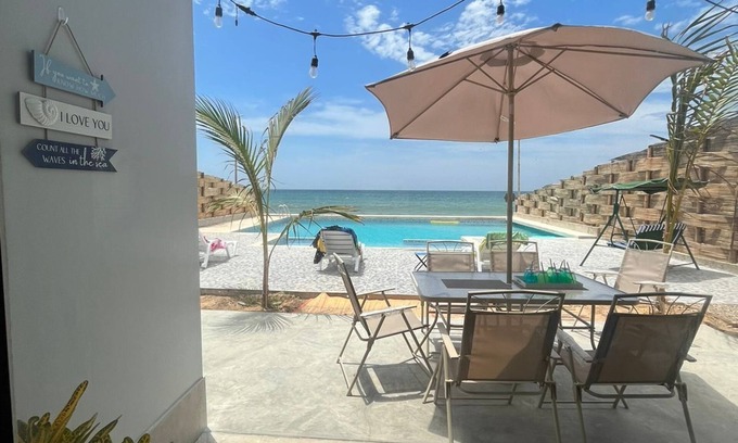 Punta Sal Casa | Beach house with 4 bedrooms for 12, Wi-Fi, and AC