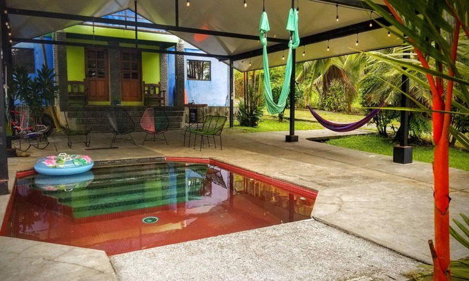 Pavones Casa | Beach house with a pool