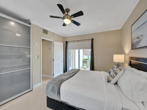 Hendricks and Venice Isles Apartamento | Beach Isles Modern 1BR in Fort Lauderdale with Patio
