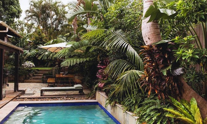 Byron Bay Casa | Beach Jungle - Hot Tub, Firepit & Pool in Beachside Oasis