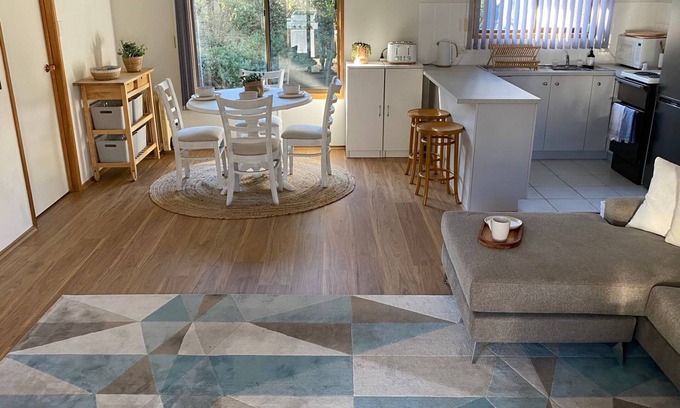 Venus Bay Casa | Beach Keen Bungalow - cute and bright!
