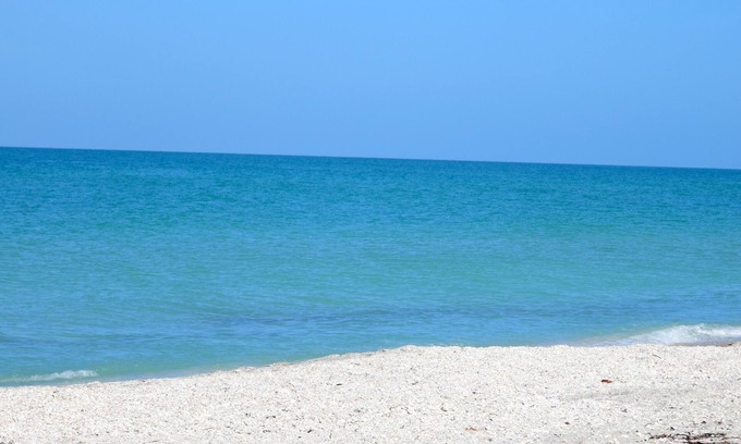 Englewood Villa | BEACH LOVERS PARADISE! 2/2 villa in quiet community, walking distance to beach!