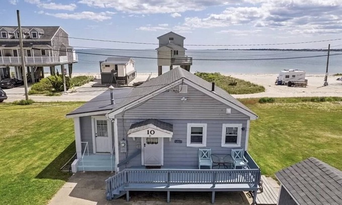 Fairhaven Casa | Beach Lovers Paradise! Cozy 3 bedroom home steps from the beach.